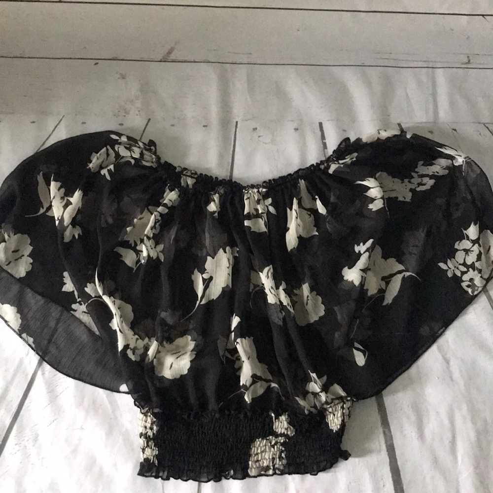 Top - Picture 2 of 4